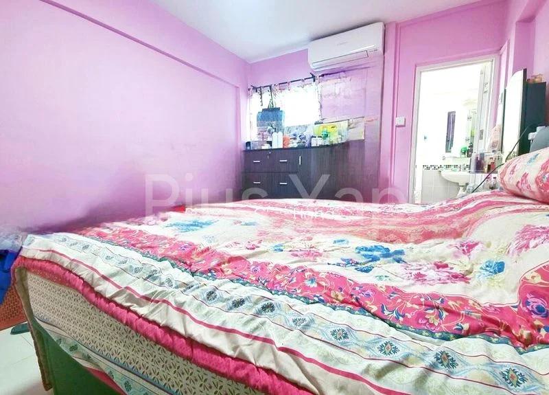 4 Room (4A) HDB for Sale in  41 Teban Gardens Road - Image 5